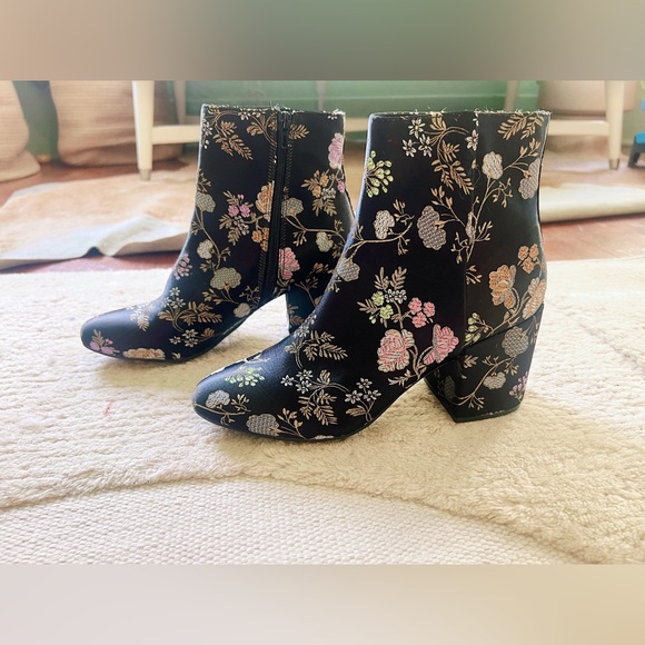 Anthropologie Bar III Heeled Black Brocade Ankle Boots Booties Floral Satin 9 10 - Picture 5 of 14